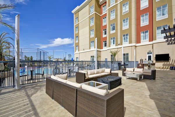 Conroe Homewood Outdoor pool patio